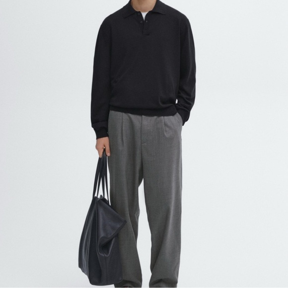 Massimo Dutti Black Long Sleeve Sweater 100% Merino Wool Size M 21” width - Picture 1 of 6